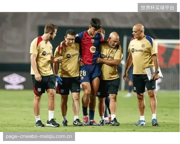 佩德里与奥尔莫将共同承担组织重任，破解低位防守需依赖二人输送炮弹。